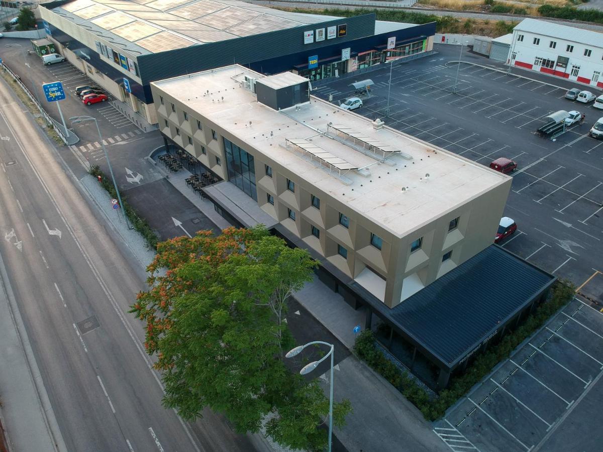 ספליט Hotel Batuda מראה חיצוני תמונה