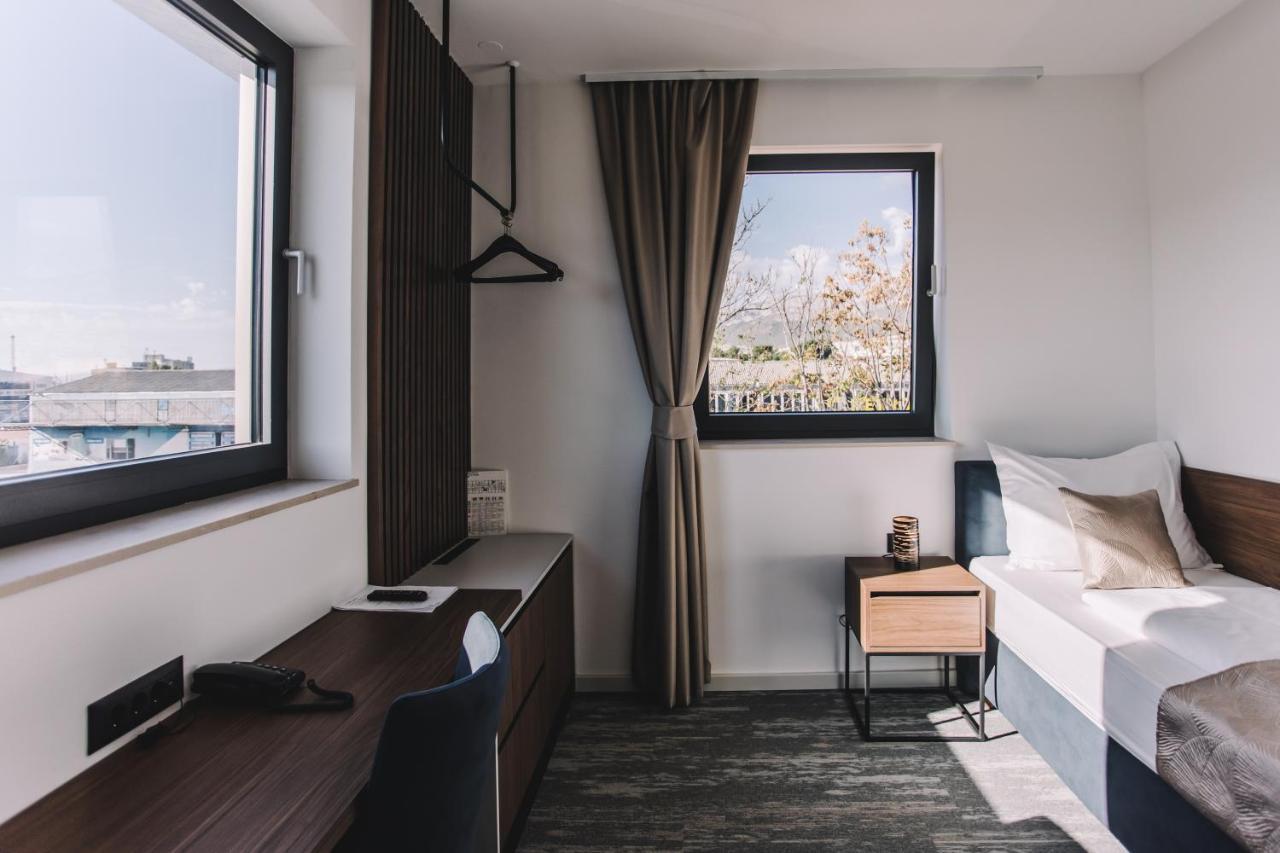 ספליט Hotel Batuda מראה חיצוני תמונה