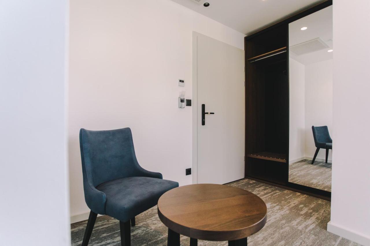 ספליט Hotel Batuda מראה חיצוני תמונה